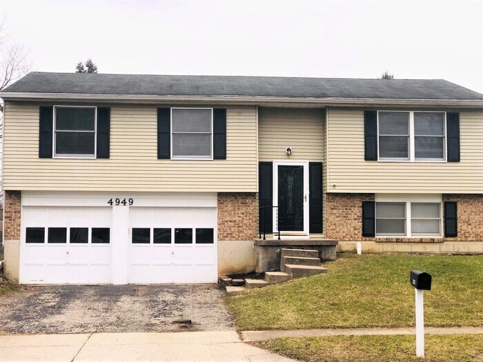 Primary Photo - Newly Renovated Home with Deck!