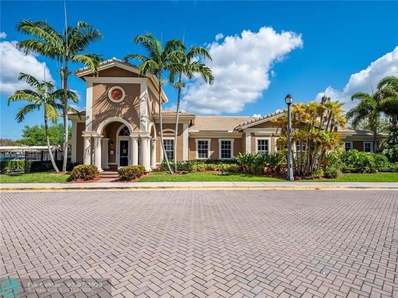 Foto principal - 9064 Plymouth Pl