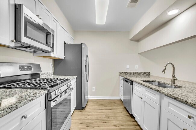 Building Photo - 5048 Leland Dr