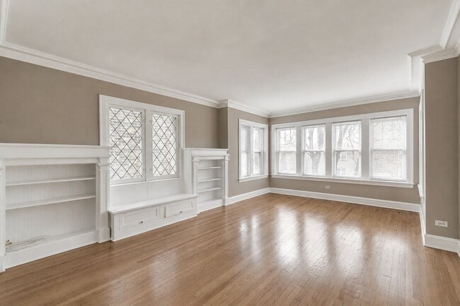 Building Photo - 727 Dobson St