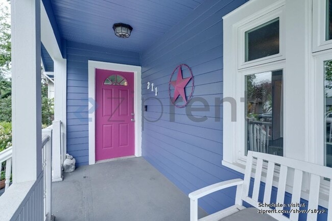 Building Photo - 211 K St SE
