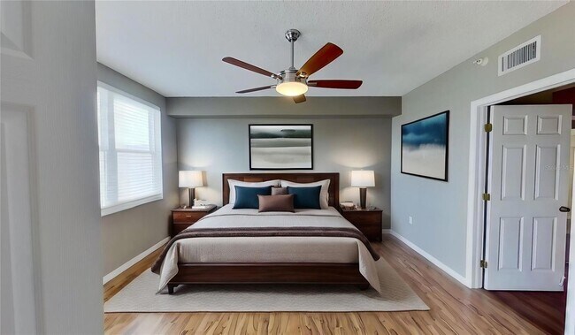 Foto del edificio - 6495 Shoreline Dr