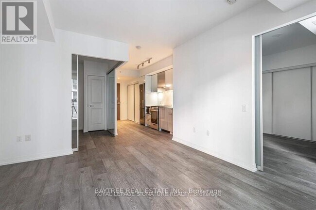 Building Photo - 251 Jarvis St