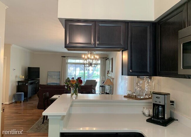 Building Photo - 1 br, 1 bath Condo - 10806 Antigua Ter