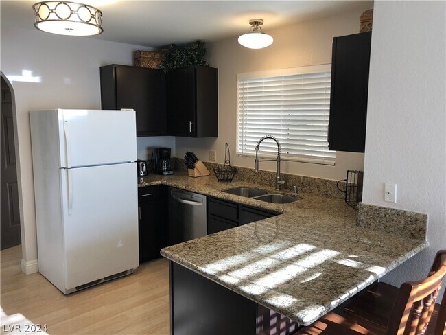 Building Photo - 2200 S Fort Apache Rd