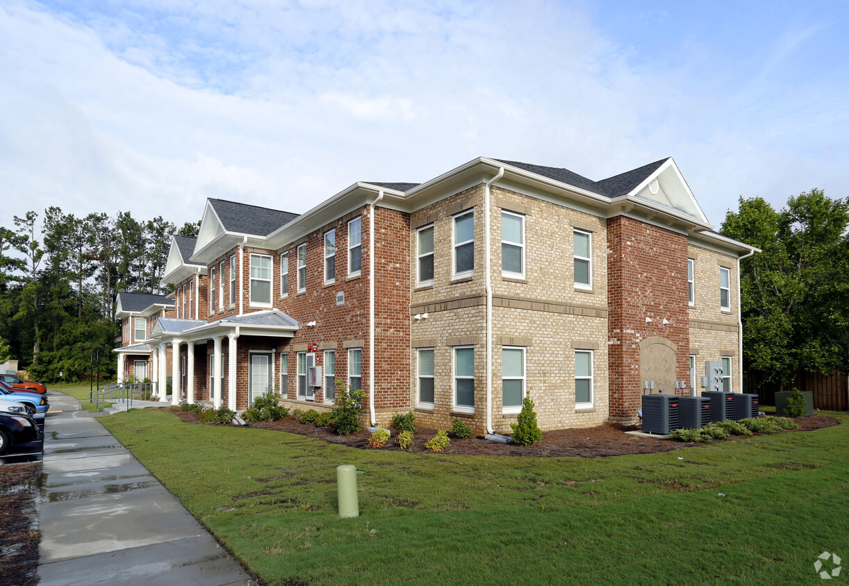 Primary Photo - Lake Pointe Apartments