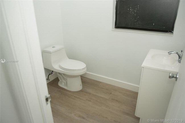 Building Photo - 3030 SW 97th Ave