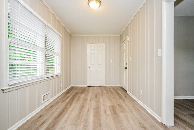 Foto del edificio - 4682 Glenwood Rd