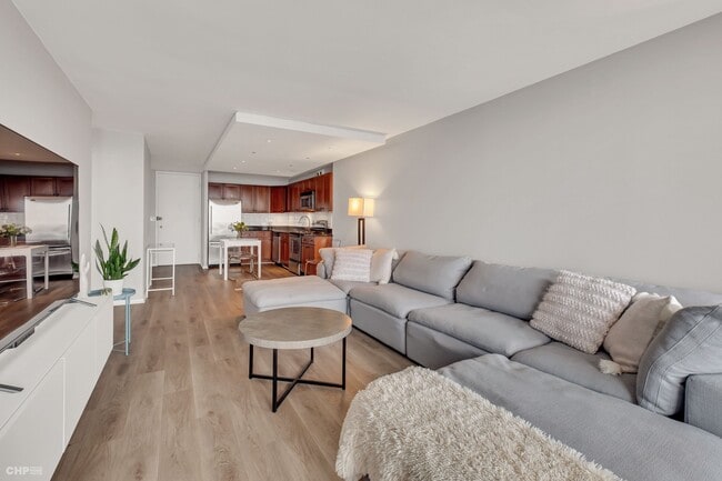Photo - 1660 N La Salle Dr (Chicago, IL) Apartment