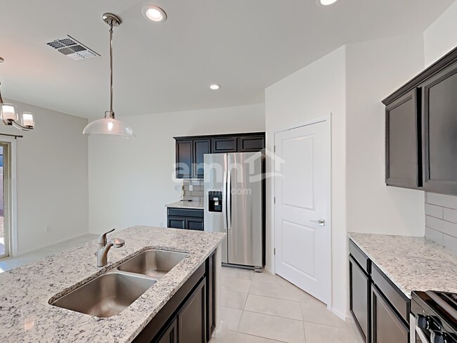 Building Photo - 6869 E Via Arroyo Largo