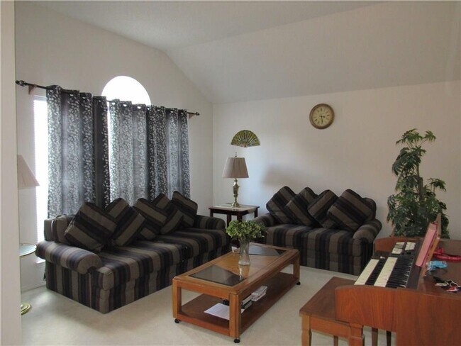 Foto del edificio - 2521 Creek Crossing Rd