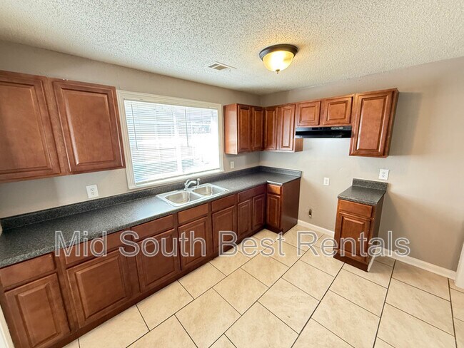 Foto del edificio - 3152 Harvester Ln