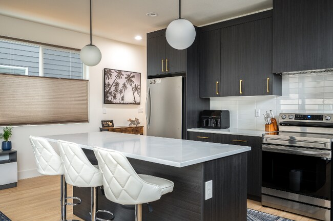 Foto del edificio - 1224 W 24th St