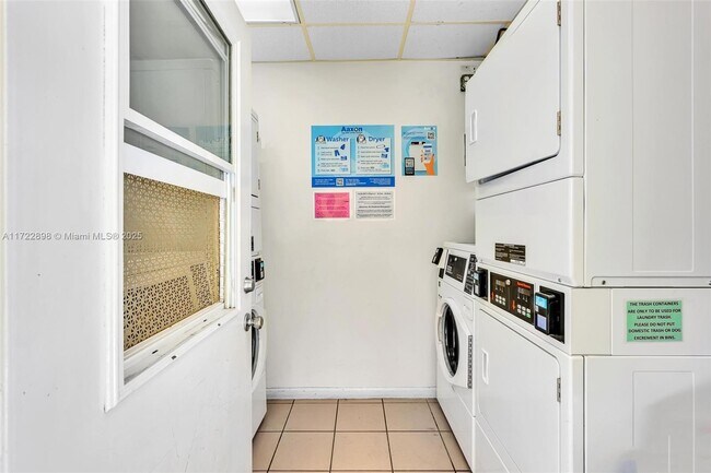 Foto del edificio - 5800 NE 22nd Way