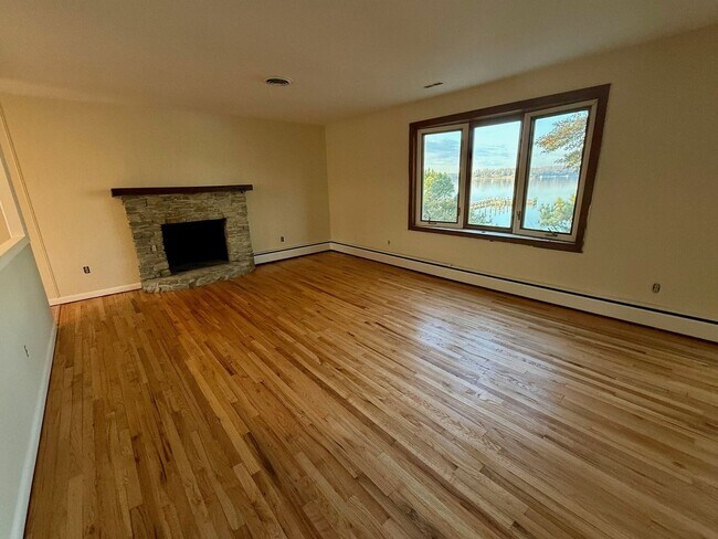 Foto del edificio - Severna Park - Waterfront - Round Bay Community.