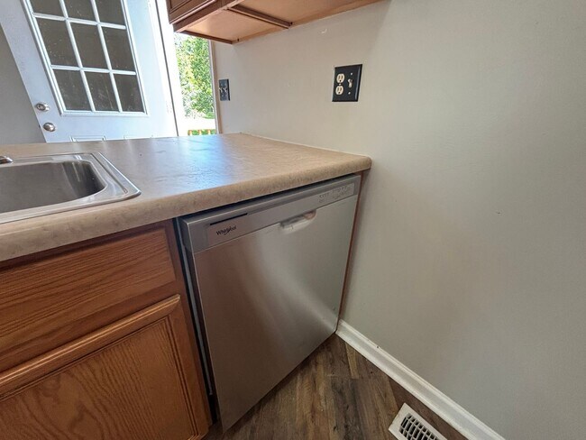 Foto del edificio - Thanksgiving SPECIAL! 3 bed/2bath in Jones...