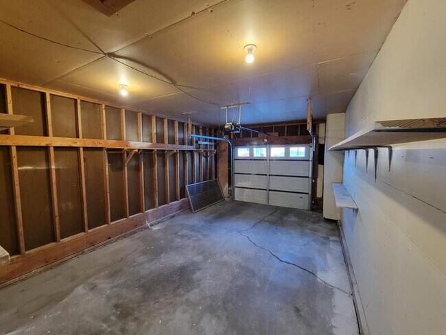 Building Photo - 308 Hope St