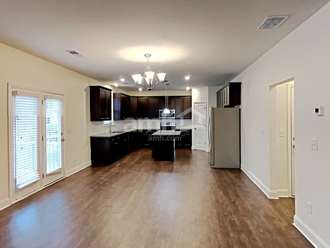 Building Photo - 2133 Leafmore Ct SE