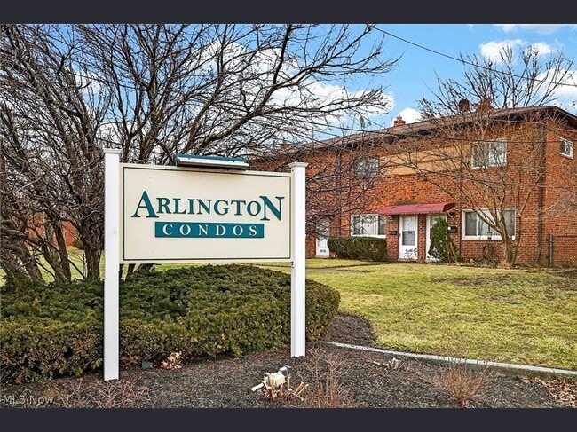 Building Photo - 1597 Lee Terrace Dr