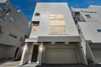 Building Photo - 1822 Southmore Blvd