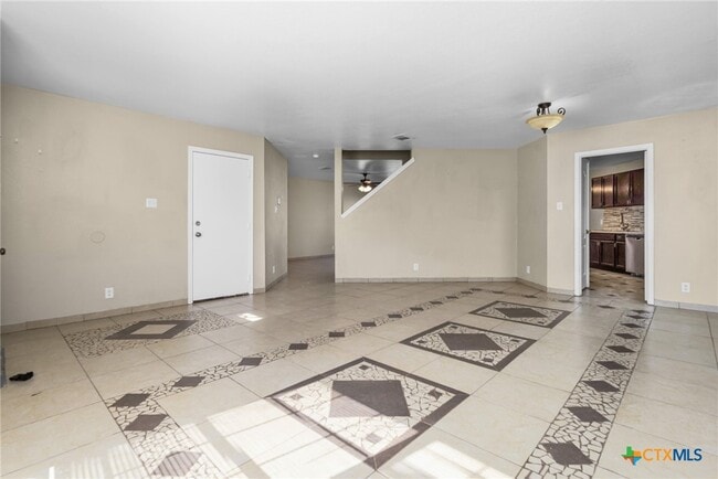 Building Photo - 3422 Old Spanish Trail