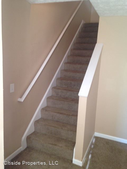 Building Photo - 3 br, 2.5 bath House - 11408 South Grove D...