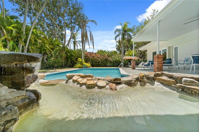 Foto del edificio - 8380 SW 186th St