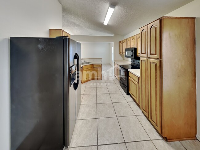 Foto del edificio - 9172 Upstream Ct