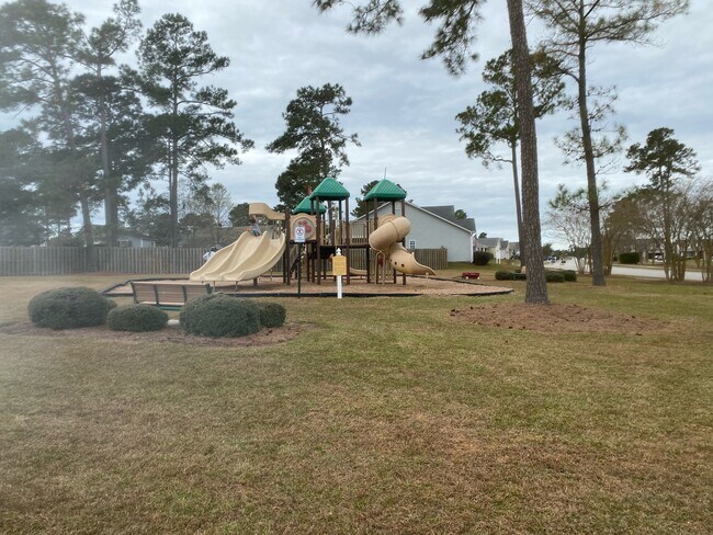 Foto del edificio - 1040 Bridgeport Way