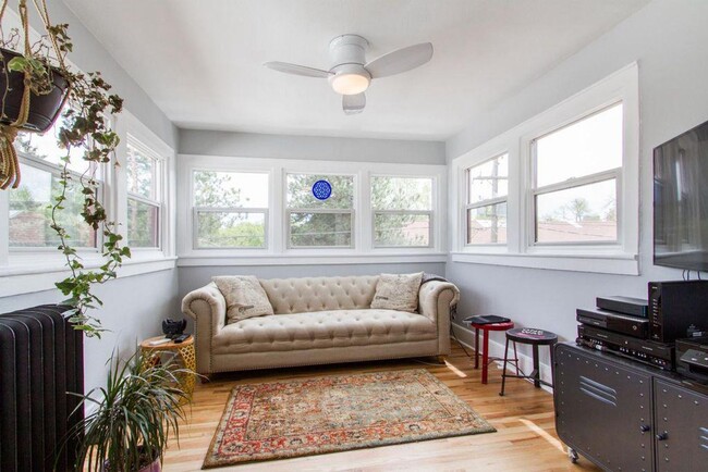 Foto del edificio - Beautifully updated condo minutes from dow...