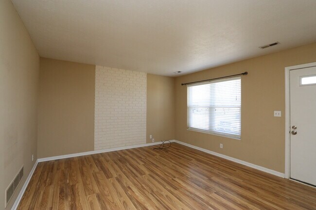 Building Photo - 6629 Ashbrooke Drive