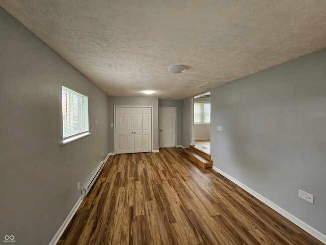 Foto del edificio - 748 Maple Ln
