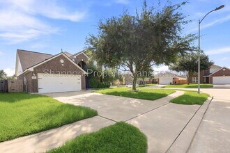 Building Photo - 21103 N Valley Ct