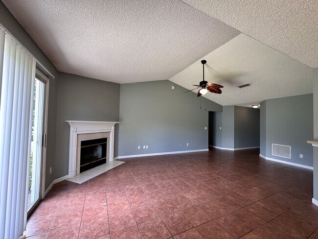 Foto del edificio - Beautiful home on Bridgecreek Dr in Argyle...