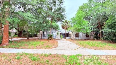 Building Photo - 909 Gazell Trail