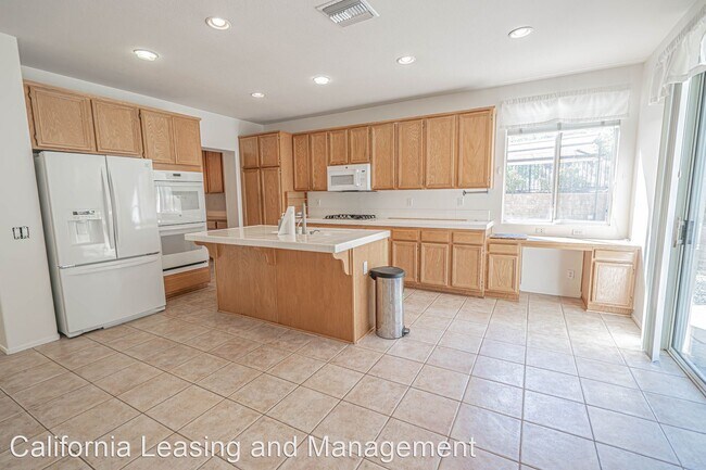 Building Photo - 5 br, 2.5 bath House - 28108 Eagles Crest ...