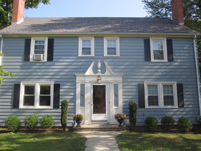 Building Photo - 52 Augur St