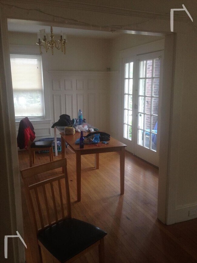 Foto del edificio - 211 Chestnut Hill Ave