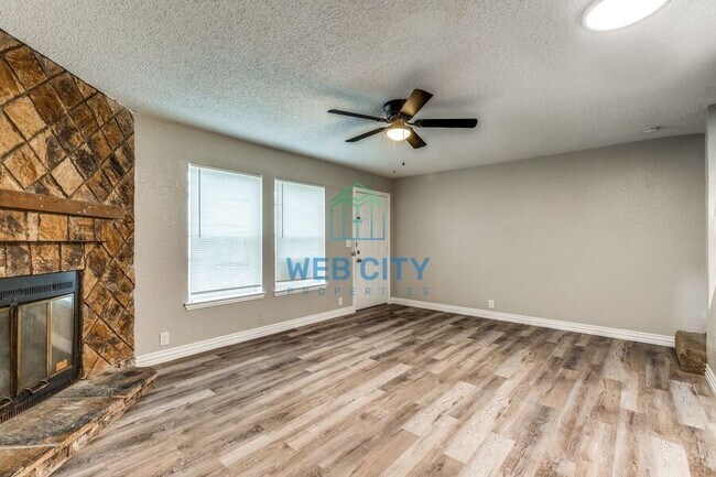 Photo - 228 Alexandria St Apartment