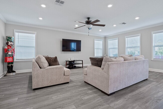 Building Photo - 91 Oakleaf Way