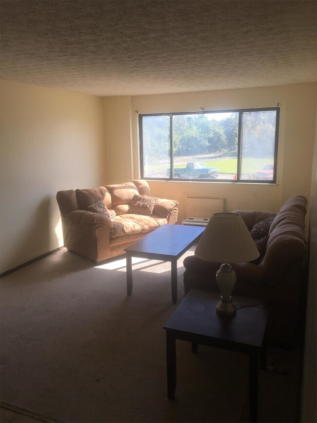 Building Photo - 500 Bowie Dr