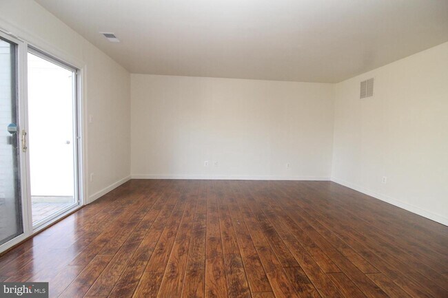 Building Photo - 36 Banbury Ct