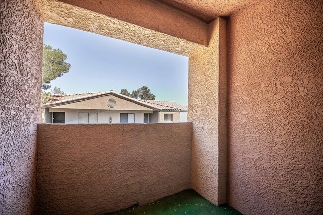 Foto del edificio - Beautiful Desert Shores Community. 2 bedro...