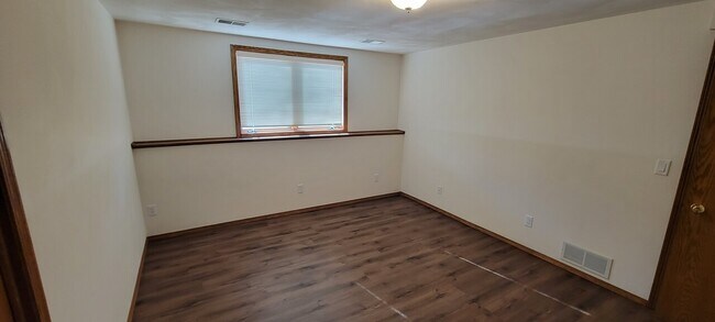 Building Photo - 2723 Glenwood Drive