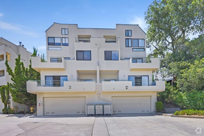 Building Photo - 430 Portofino Dr