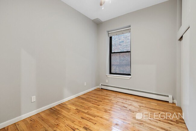 Building Photo - 153 Clinton Ave