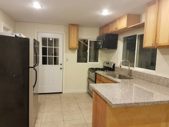 Building Photo - 2632 W Avenue 35