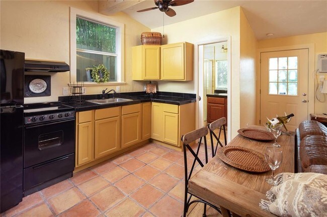 Foto del edificio - 10 Chisholm Trail