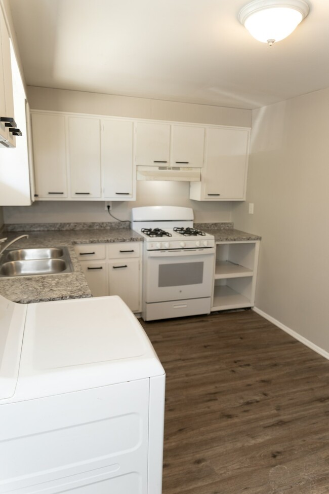 Building Photo - 908 Orange Street, Unit B