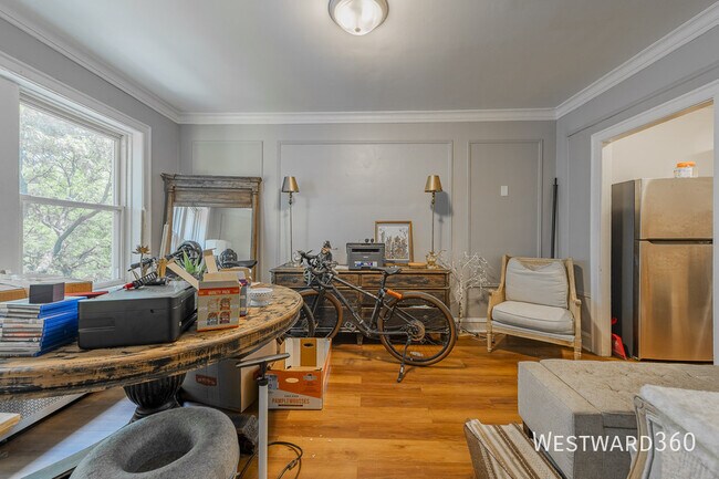 Foto del edificio - 6510 N Hamilton Ave